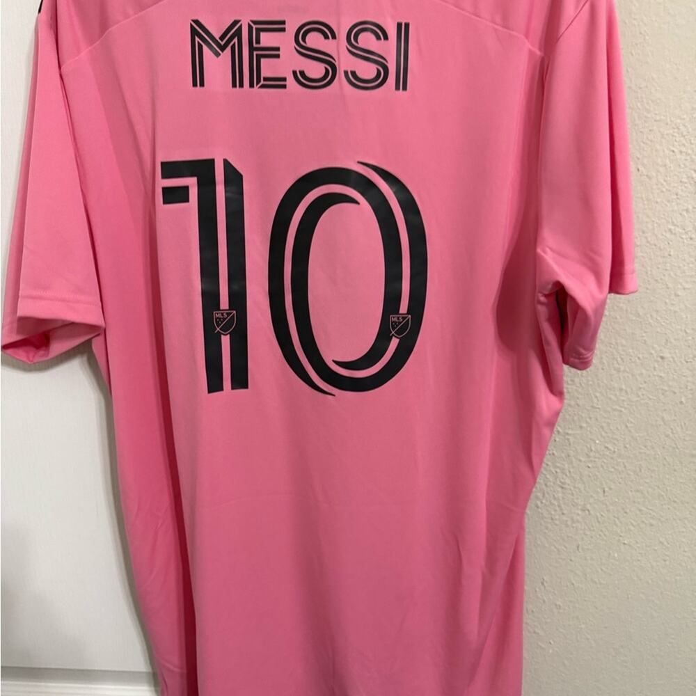 Adidas Lionel Messi Inter Miami FC Pink and Black Slim Fit Jersey Authentic - Picture 8 of 9